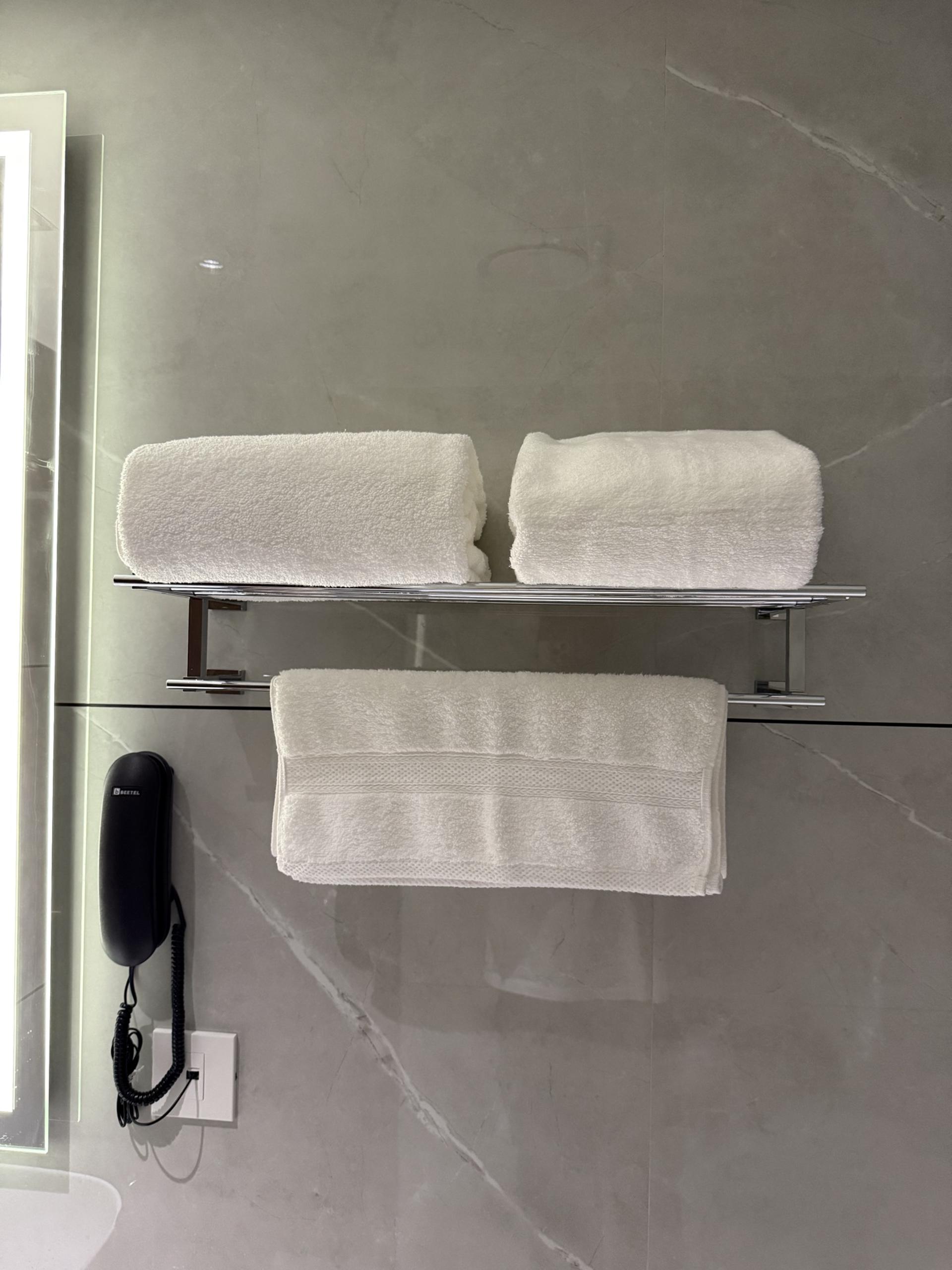 Bathroom amenities